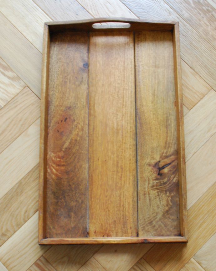 キッチン雑貨　インテリア雑貨　木製のカンパーニュトレイ。使いやすいサイズで、色んなシーンで活躍してくれそうです。(n4-079)