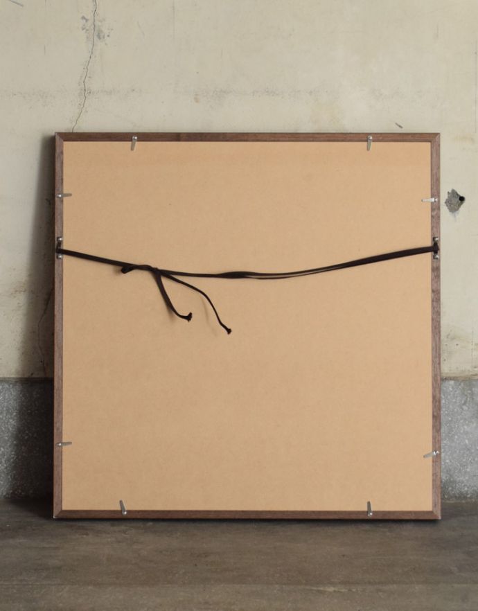 フレーム　インテリア雑貨　フレンチアートフレーム　レイモン・サビニャック（ショコラ　トブレー）。裏面には壁に掛ける金具が付いているので、簡単に取り付けることができます。(n7-088)