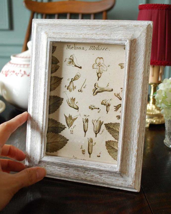 リビング雑貨 インテリア雑貨 ホワイトウォッシュフレーム レクタングル サンドブラストB。写真はもちろん、お気に入りのポストカードなど飾っても、美しい額が素敵に引き立ててくれますよ。(n7-097)