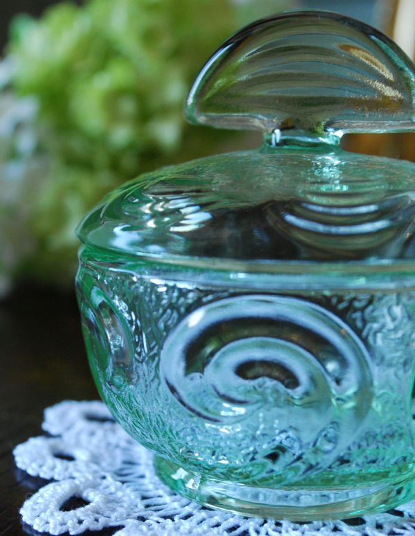 たかたのメル便で発送☆昭和レトロ　ガラスケース　ポップ　グリーン たかたのメル便で発送☆昭和レトロ ガラスケース ポップ グリーン 昭和