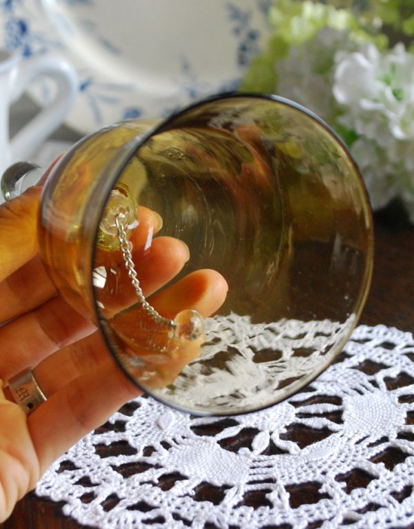 アンティーク雑貨 カラーガラスのディナーベル、アンティークプレスドグラス。澄んだ音色が楽しめます。(pg-2956)