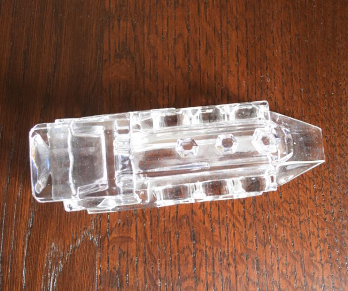 アンティーク雑貨 アンティークガラスのオブジェ(汽車)大人がときめくプレスドグラス。上から見るとこんな感じ。(pg-3198)