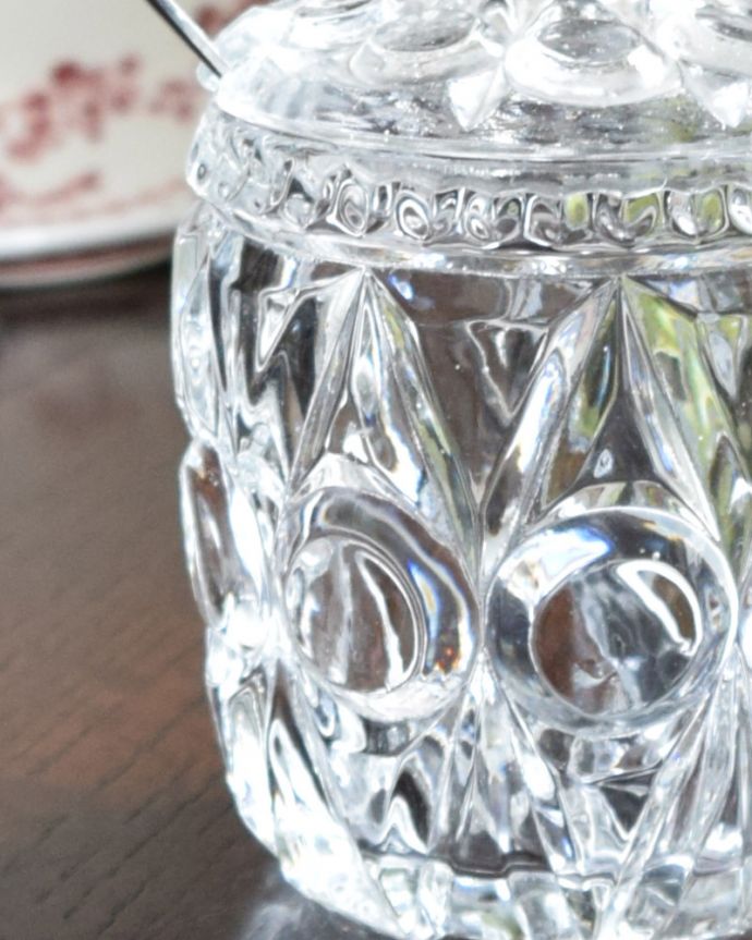 アンティークガラスのプレスドグラス、水玉模様のシュガーポット（砂糖