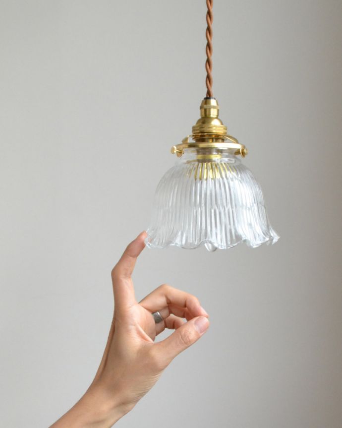 ペンダントライト　照明・ライティング　ペンダントライト （コード・シャンデリア電球・ギャラリーA付き）。在庫数が足りない場合でも、お時間を頂ければご準備出来ますので、ご希望の方はご注文の際、備考欄にご希望の数を書いてください。(pl-064)