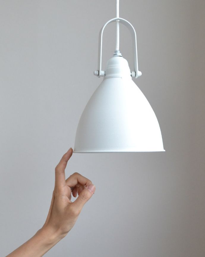 ペンダントライト 照明・ライティング マットなホワイトカラーのペンダントライト (電球なし)。在庫数が足りない場合でも、お時間を頂ければご準備出来ますので、ご希望の方はご注文の際、備考欄にご希望の数を書いてください。(pl-101)