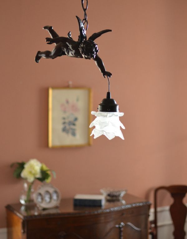 ペンダントライト　照明・ライティング　アンティーク風エンジェルペンダントランプ（ホワイト）。在庫数が足りない場合でも、お時間を頂ければご準備出来ますので、ご希望の方はご注文の際、備考欄にご希望の数を書いてください。(pl-121)