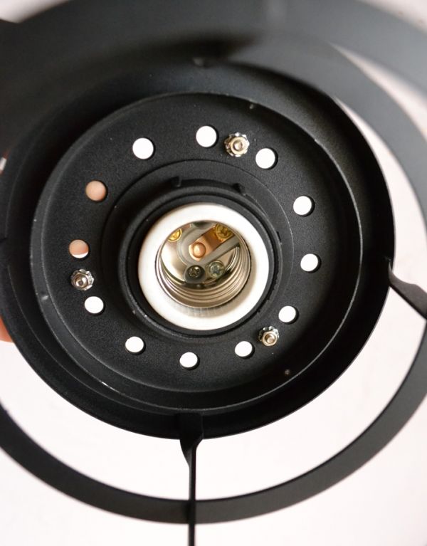 ペンダントライト　照明・ライティング　クラックガラスのアンティーク風のペンダントライト（レトロなデッキライト）（Ｅ26丸球付）。国産球対応のペンダントライトです。(pl-134)