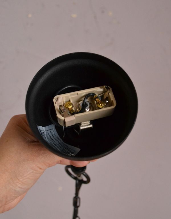 ペンダントライト　照明・ライティング　クラックガラスのアンティーク風のペンダントライト（レトロなデッキライト）（Ｅ26丸球付）。誰でも簡単に取り付け可能な引っ掛けシーリングのタイプです。(pl-134)