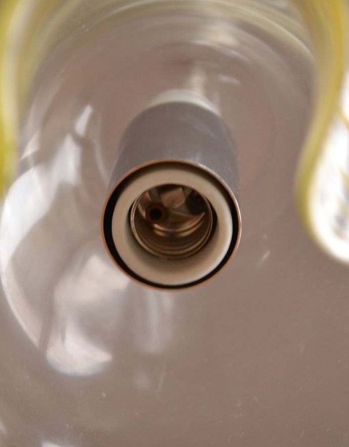 ペンダントライト 照明・ライティング イエローのラインがアクセント、クリアガラスのペンダントライト(コードセット・電球なし・ギャラリーなし)。日本球対応のランプです。(pl-145)