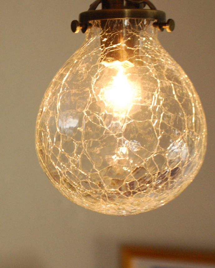 スポットライト 照明・ライティング クラック入りのガラスボール(ダクトレール専用スポットライト)(電球なし)。明かりを点けるとクラックに反射してより綺麗に灯ります。(pl-163)