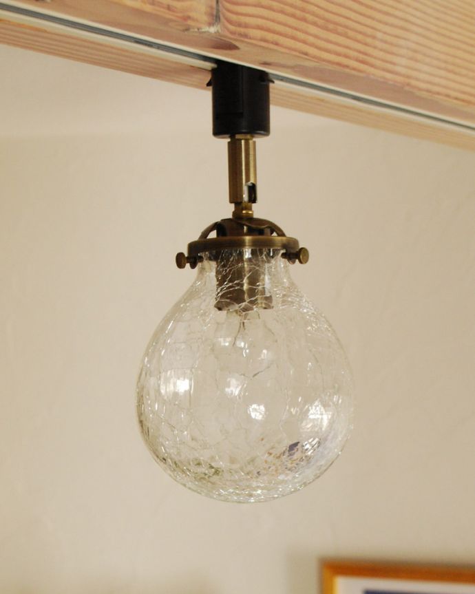 スポットライト 照明・ライティング クラック入りのガラスボール(ダクトレール専用スポットライト)(電球なし)。角度が調整できるデザインです。(pl-163)