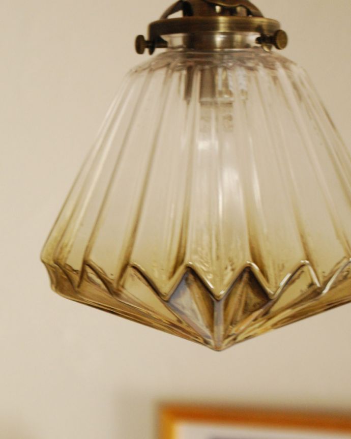 スポットライト 照明・ライティング アンバーカラーのスポットライト(ダクトレール専用)(電球なし)。レトロなデザインがアンティークガラスみたいでお洒落です。(pl-164)