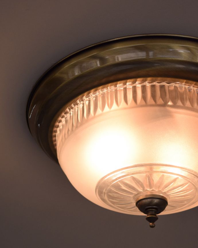 ペンダントライト　照明・ライティング　クラシックスタイルが美しいアンティーク調シーリングランプ（電球なし）。すりガラスから漏れる光に癒されます。(pl-168)