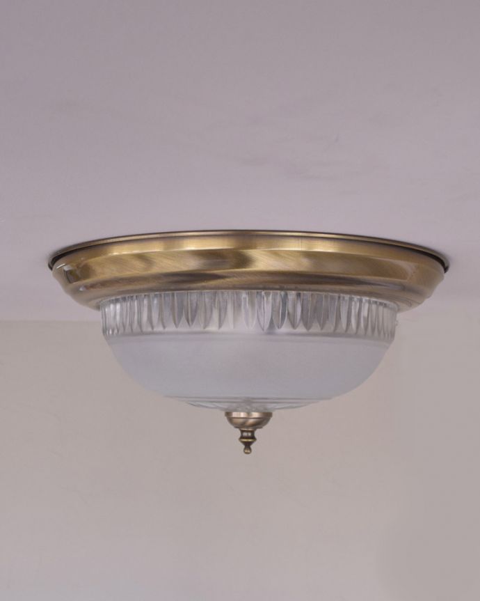 ペンダントライト　照明・ライティング　クラシックスタイルが美しいアンティーク調シーリングランプ（電球なし）。高さがそんなに出ないので、廊下など人が通る場所にも取り付けやすい照明です。(pl-168)