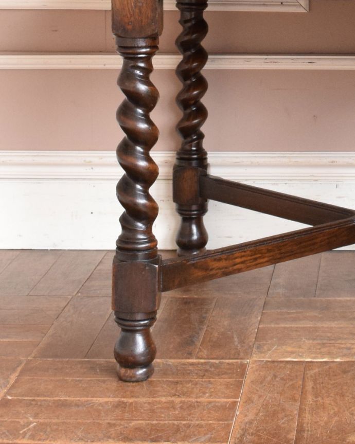 ロイドテーブル アンティーク家具 ダイニングで使う伸張タイプのアンティーク家具、ドローリーフテーブル。キチンとお直ししました。(q-1005-f)