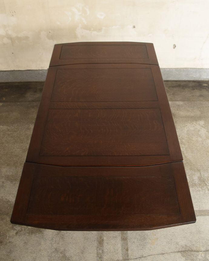 アンティークのテーブル　アンティーク家具　英国アンティーク家具、2本脚のドローリーフテーブル（伸張式テーブル）。天板もピカピカにお直ししました。(q-1013-f)