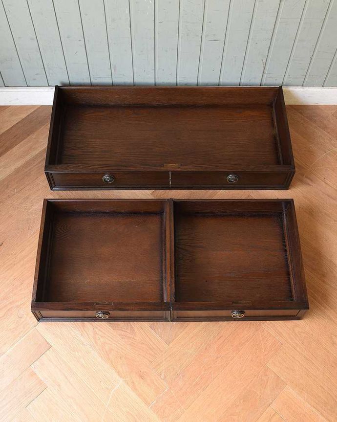 アンティークのチェスト　アンティーク家具　英国輸入のアンティーク家具、キャスター付きのカップボードチェスト。引き出しは２杯。(q-1020-f)