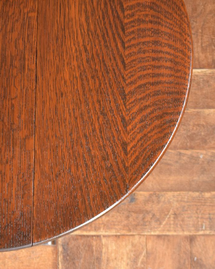 アンティークのテーブル　アンティーク家具　英国のアンティーク家具、珍しいコンパクトなサイズのゲートレッグテーブル（伸張式テーブル）。メンテナンスをしてありますので、つなぎ目も木目も美しいです。(q-1034-f)