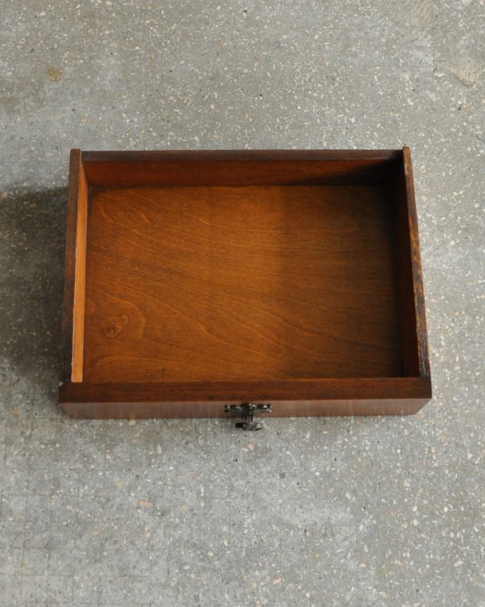 アンティークのテーブル　アンティーク家具　英国輸入のアンティーク家具、オーク材を使った引き出し付きコンソールテーブル 。引き出しが１杯付いています。(q-1036-f)