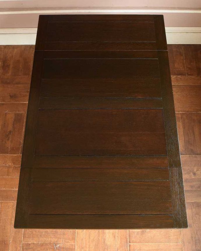 アンティークのテーブル アンティーク家具 イギリス輸入のお洒落なアンティーク家具、美しいドローリーフテーブル(ダイニングテーブル)。広げた状態。(q-1083-f)