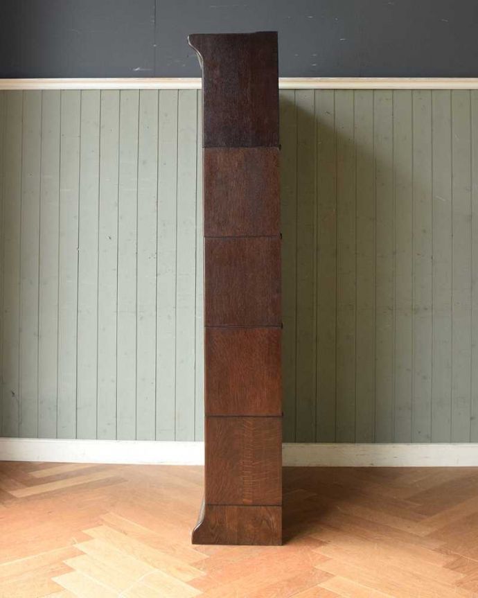 アンティークのキャビネット　アンティーク家具　重ねて積み上げるスタッキングブックケース、英国輸入のアンティークキャビネット。木製で丈夫です。(q-1092-f)