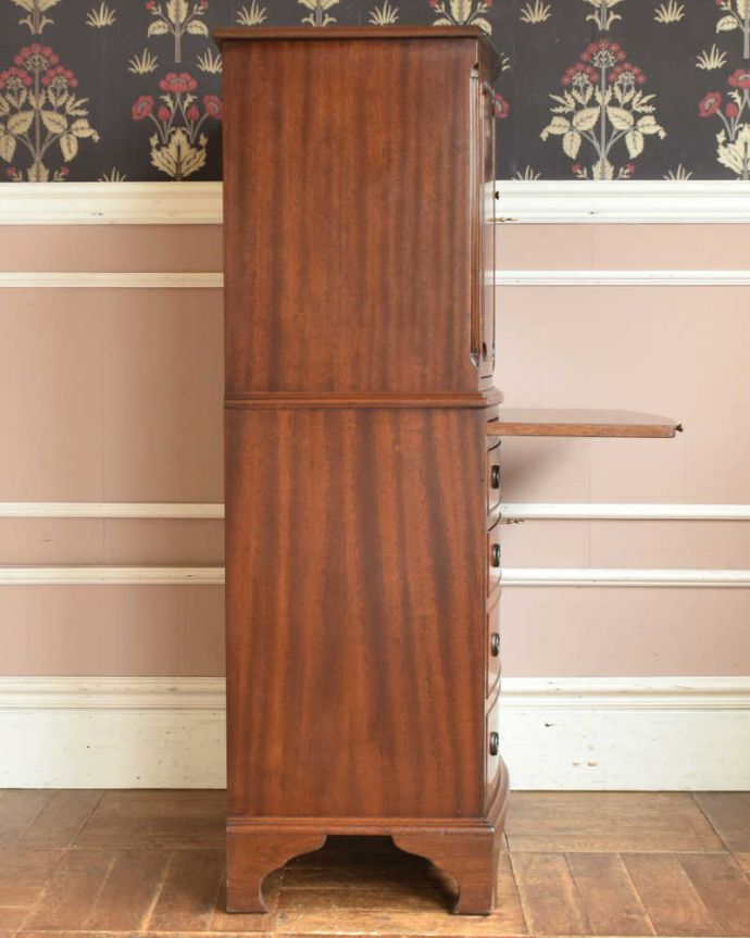 アンティークのチェスト　アンティーク家具　英国アンティーク家具、上品なカップボードチェスト（食器棚）。横から見みましょう横から見るとこんな感じ。(q-1107-f)