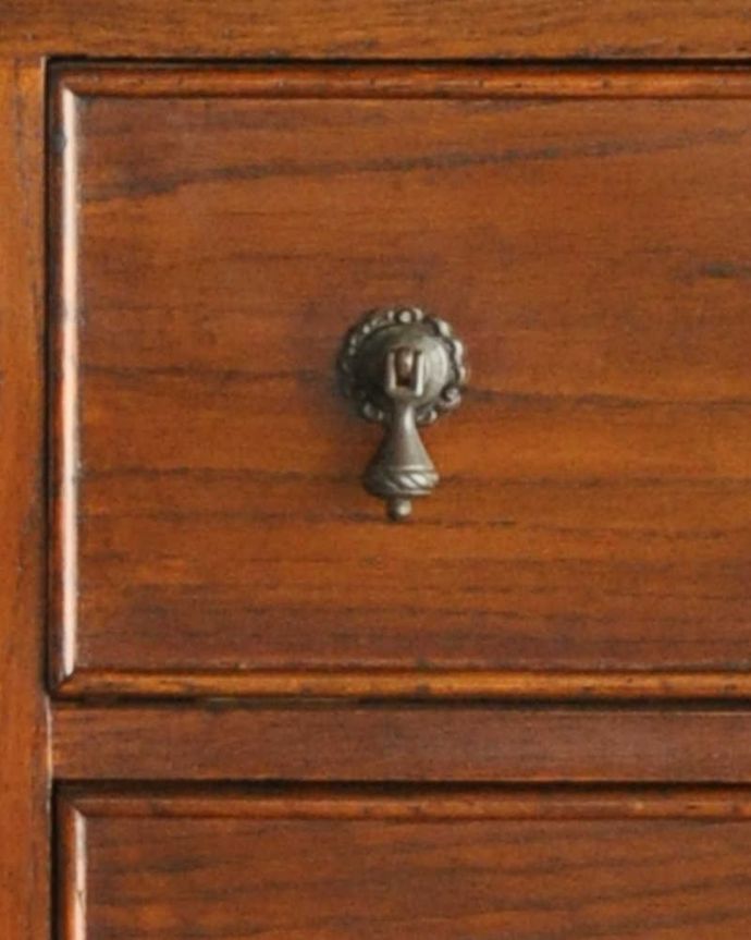 サイドボード　アンティーク家具　英国アンティーク家具、ツイストが素敵なミラーバックサイドボード。開けるたびに、ワクワクしちゃう。(q-1121-f)