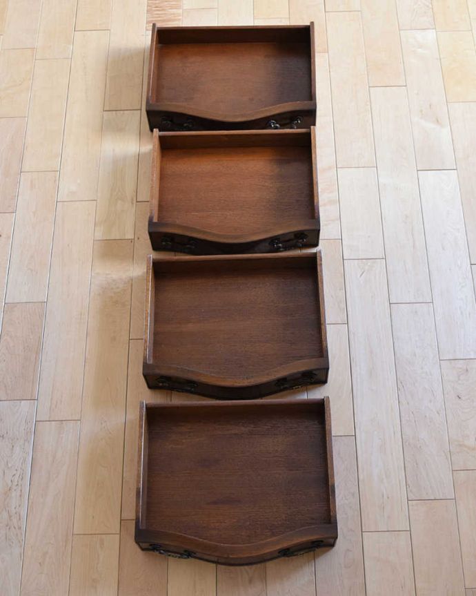 アンティークのチェスト　アンティーク家具　マホガニー材の美しいベットサイドチェスト、アンティークのイギリス家具。もちろん、キレイに修復しました。(q-1170-f)