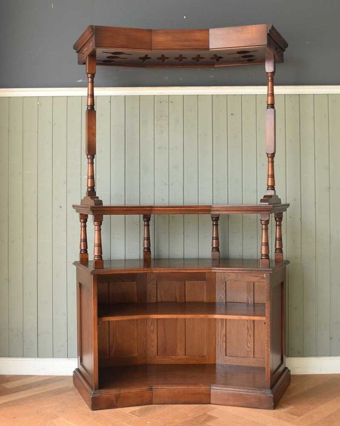 アンティークのキャビネット アンティーク家具 木製のオシャレなバーカウンター、上品な英国アンティーク。両面使える便利な家具後ろから見ると、こんな感じで両面使えるカウンターなんです。(q-1193-f)