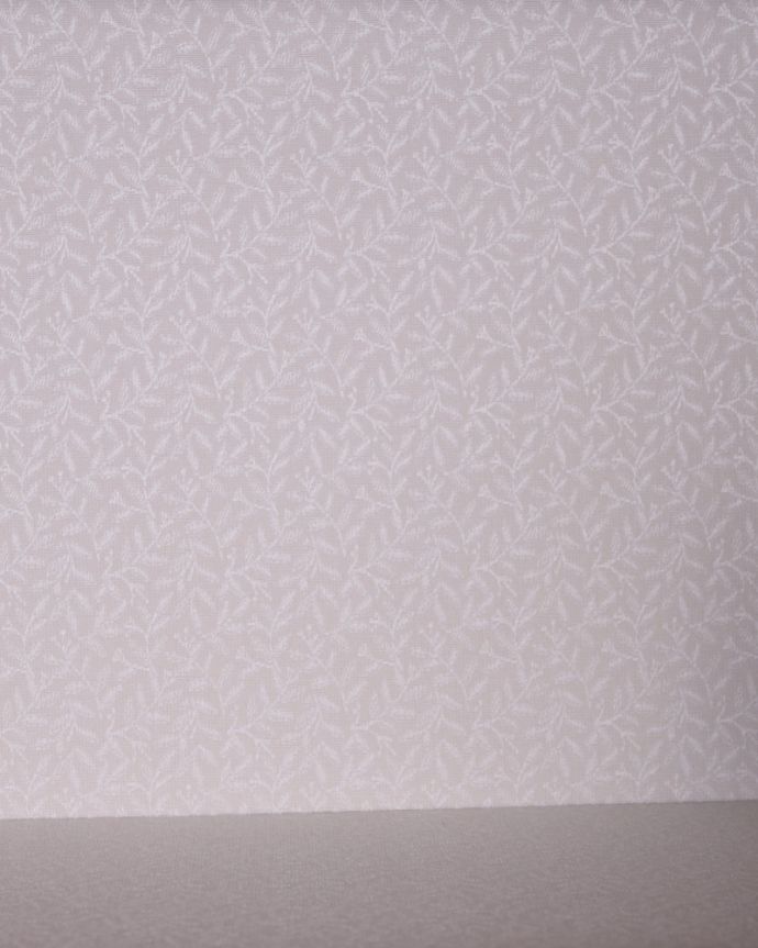 アンティークのキャビネット アンティーク家具 華奢な脚が美しい英国アンティーク家具、クラシックなガラスキャビネット。新しいものに張り替えました。(q-1196-f)