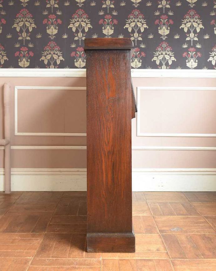 ビューロー　アンティーク家具　英国から届いたアンティーク、本棚とデスクが付いたお洒落なサイドバイサイド。横から見るとこんな感じ。(q-1221-f)