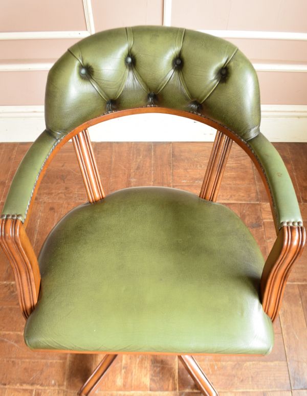 アンティーク　レトロ 回転椅子 ターンチェア アームチェア イス 椅子 英国アンティークの回転椅子、カッコいいデスクチェア（リボルビング