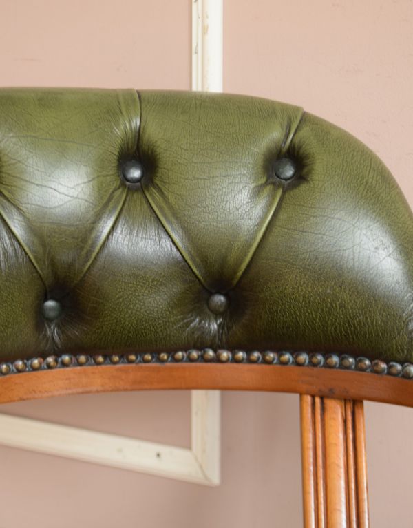 アンティーク　レトロ 回転椅子 ターンチェア アームチェア イス 椅子 英国アンティークの回転椅子、カッコいいデスクチェア（リボルビング