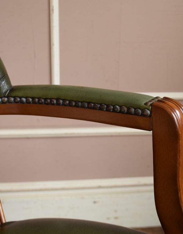 英国アンティークの回転椅子、カッコいいデスクチェア（リボルビング