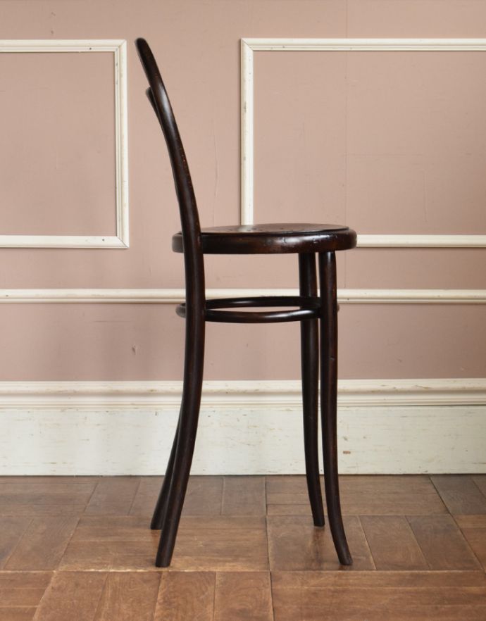 カウンターチェアにオススメのアンティークベントウッドハイチェア(q