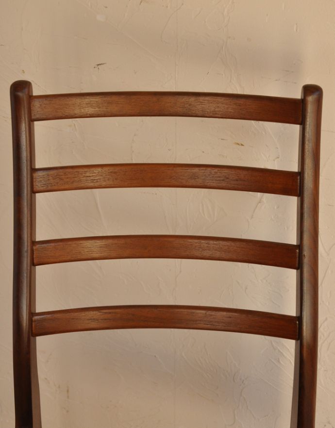 G-PLAN(Gプラン)　アンティーク チェア　長く使える北欧インテリア、シンプルなダイニングチェア。木目や色は1脚1脚微妙に違いますが、どれもキレイに仕上げています。(q-157-c)