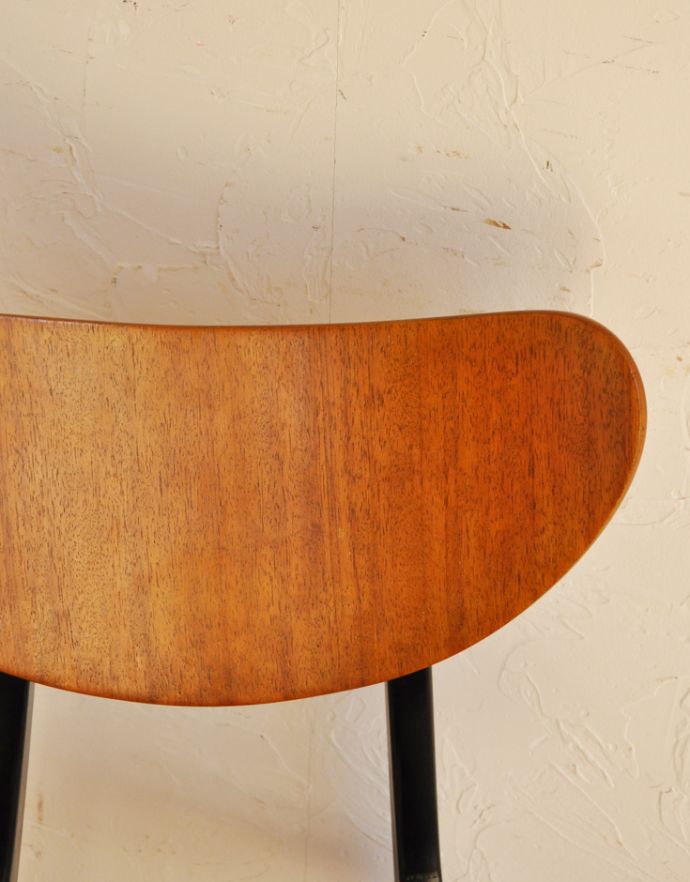 G-PLAN(Gプラン)　アンティーク チェア　G-PLANのオシャレなダイニングチェア、北欧スタイルのアンティークチェア。木目や色は1脚1脚微妙に違いますが、どれもキレイに仕上げています。(q-161-c)