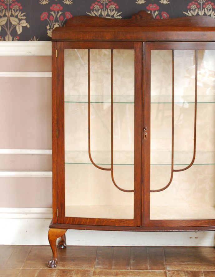 アンティークのキャビネット　アンティーク家具　英国の素敵なアンティーク家具、木製のガラスキャビネット。リビングや寝室、玄関などで試してみてください。(q-355-f-1)