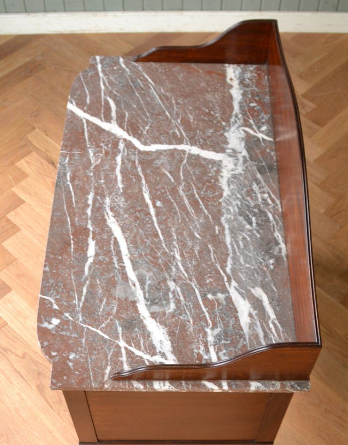 サイドボード　アンティーク家具　英国の素敵なアンティーク家具、大理石天板のウォッシュスタンド。天板もキレイな天然大理石が割れずに到着しました。(q-381-f-1)