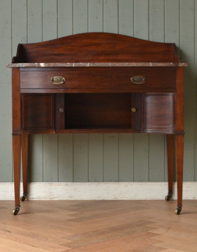 サイドボード　アンティーク家具　英国の素敵なアンティーク家具、大理石天板のウォッシュスタンド。中も見やすく、バスケットや箱物の収納もしやすいですよ。(q-381-f-1)