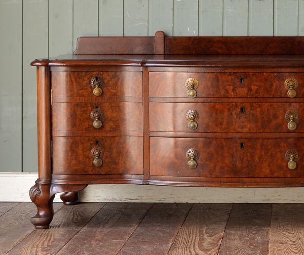 アンティーク家具　イギリスのアンティーク家具、ウォルナット材のチェストオブドロワーズ。品のあるウォルナット材の木目と艶。(q-418-f)