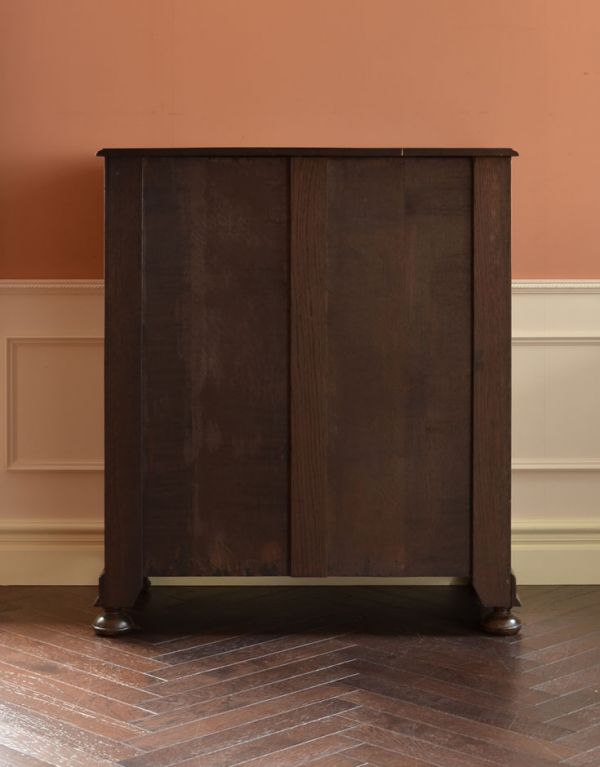 アンティークのキャビネット アンティーク家具 落ち着いた雰囲気のアンティーク家具、英国のカップボード(食器棚)。キチンとメンテナンスしてあるので、裏側もキレイです。(q-449-f)