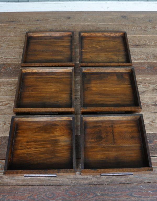 アンティーク家具 英国デザインのガラス扉付きアンティーク家具、ビューローブックケース。扉内の引き出しです。(q-459-f)