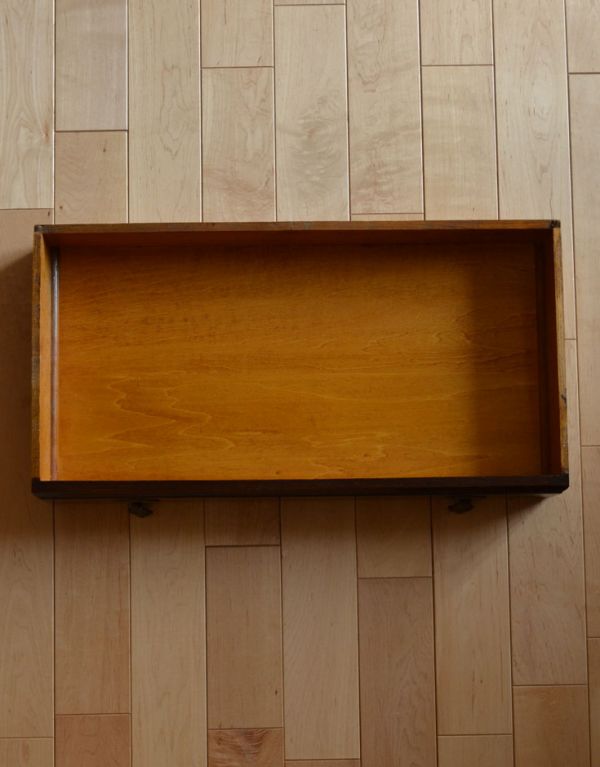 アンティーク家具　ツイスト脚が美しいアンティーク家具、コンパクトなライティングデスク。便利な引き出し１杯が付いています。(q-464-f)