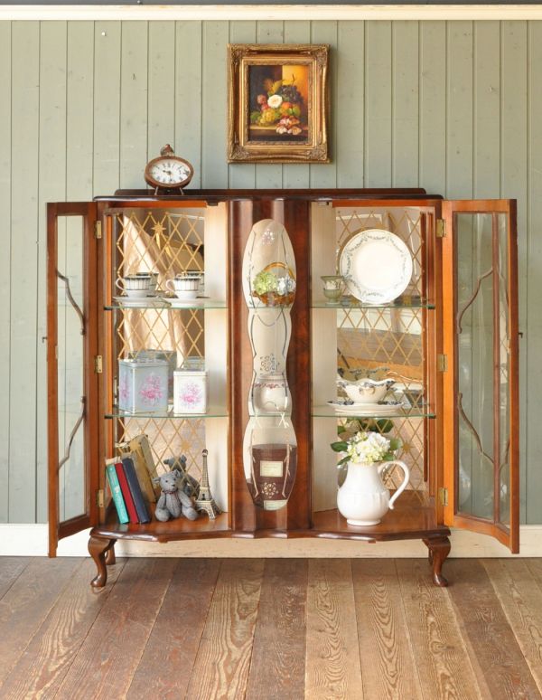 アンティークのキャビネット アンティーク家具 ゴージャスな英国のアンティーク家具、ガラスとミラーが輝くキャビネット(飾り棚)。3段あります。(q-491-f)