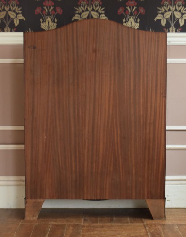 アンティークのキャビネット　アンティーク家具　英国のアンティーク家具、扉収納付きのスタンディングブックシェルフ（本棚） 。キチンとメンテナンスしてあるので、裏側もキレイです。(q-519-f)