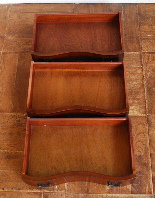 アンティークのチェスト アンティーク家具 英国のアンティーク家具、ウォルナット材の小さなチェストオブドロワーズ。引き出しは3杯。(q-541-f )