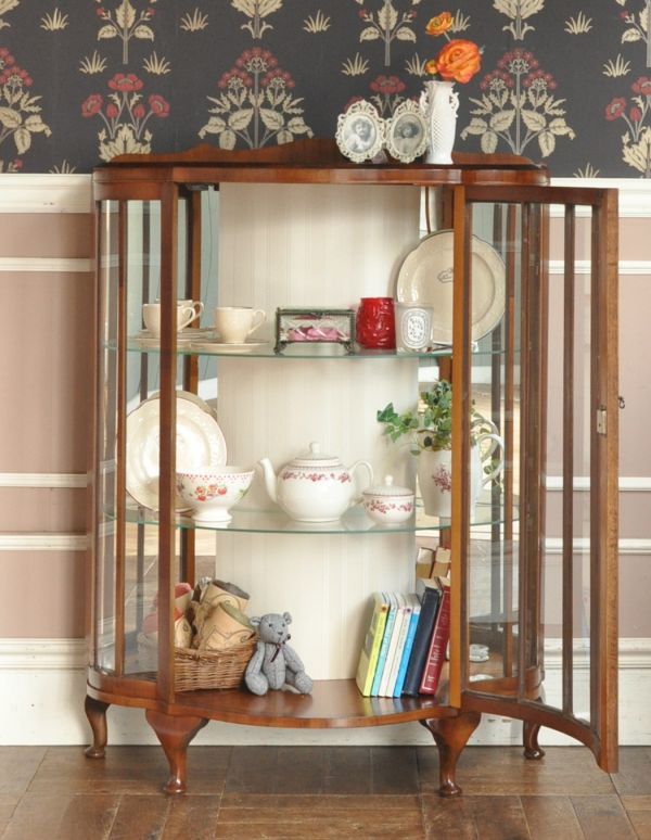 アンティークのキャビネット　アンティーク家具　アンティーク英国家具のショーケース、上品なミラー付きガラスキャビネット。３段あります。(q-544-f)