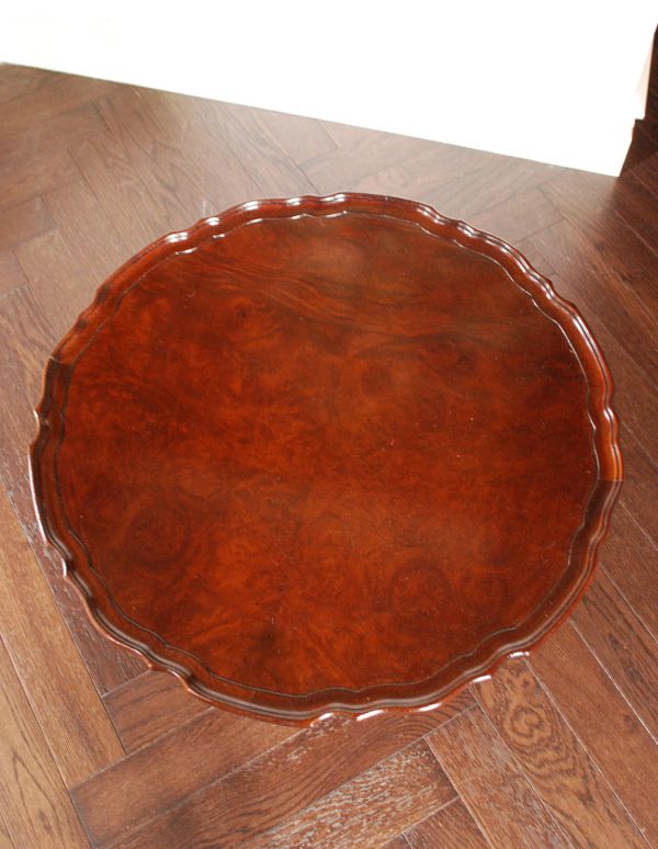 ロイドテーブル　アンティーク家具　優雅で品があるアンティーク英国家具、ウォルナット材のワインテーブル。天板です。(q-545-f)