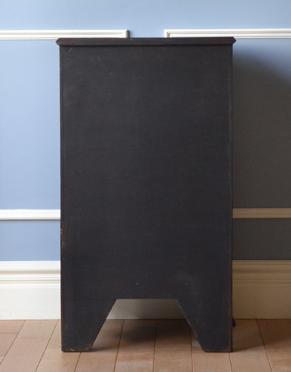 アンティークのキャビネット　アンティーク家具　マホガニー材の美しい英国のアンティーク家具、ペディスタルカップボード（チェスト）。きちんとメンテナンスしてあるので、裏側もキレイです。(q-552-f)